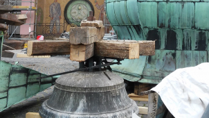 Cymbály se do věže nevrátí, věž radnice přišla o svůj hlas