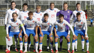 Hráči SK Sigma slaví s repre, Hadaš dal gól