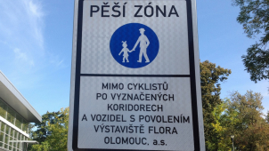 Olomoucké Smetanovy sady se změnily v pěší zónu