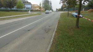 Okružní ulici budou dělat nový asfalt