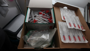 Perník dostal trojici za mříže