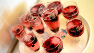 Babička s matkou se opily na nádraží, přihlížel nezletilý syn