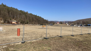 Na okraji Hluboček vzniká unikátní přírodní koupaliště