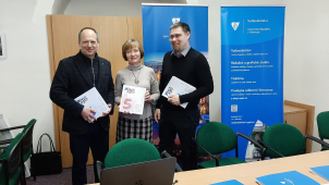 Cizinci se mohou učit česky z nové učebnice