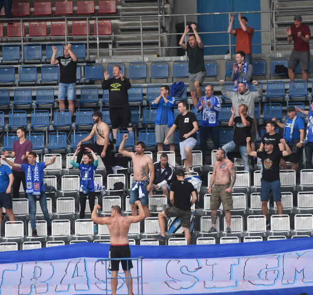 Rozhodčí: nulová tolerance vůči rasistickým projevům