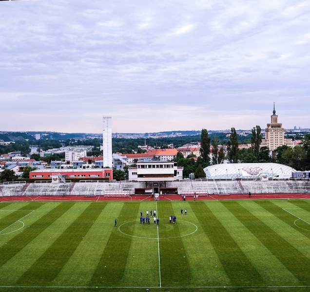 Majitel Dukly Praha doufá, že se fotbal ponaučí