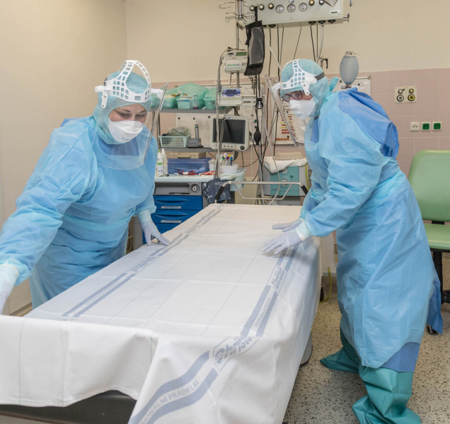 Ve Středomoravské nemocniční leží 172 covid-pozitivních pacientů