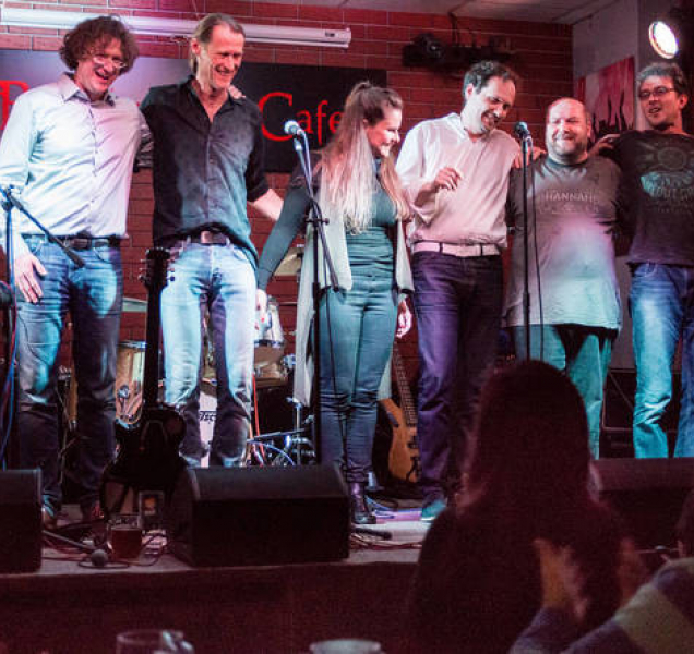 Olomoucká kapela TAK CO? vydala desku Utajený výtah