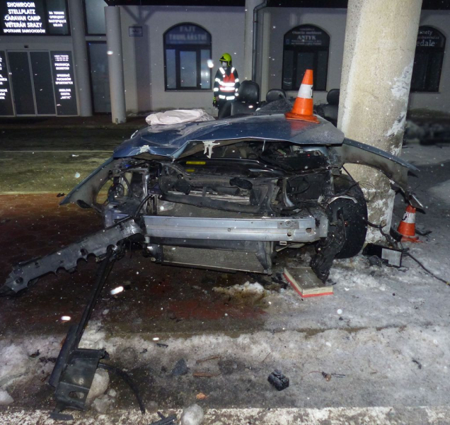 Tragická nehoda u Zlatých Hor, dva lidé zemřeli