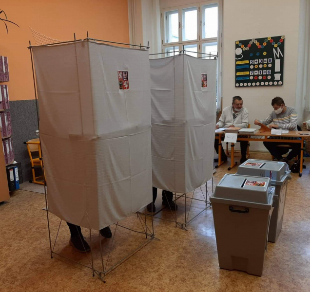 Policisté budou kontrolovat okolí volebních místností