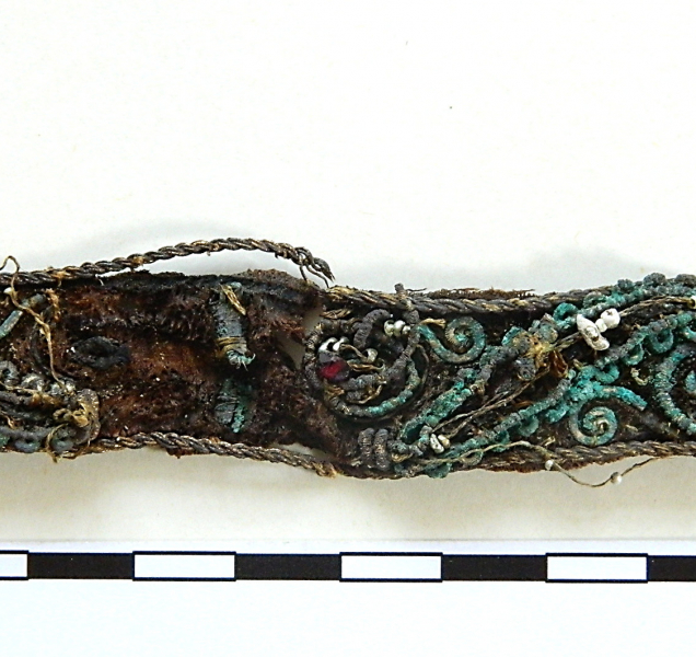 Čelenka s českými granáty a další významné nálezy