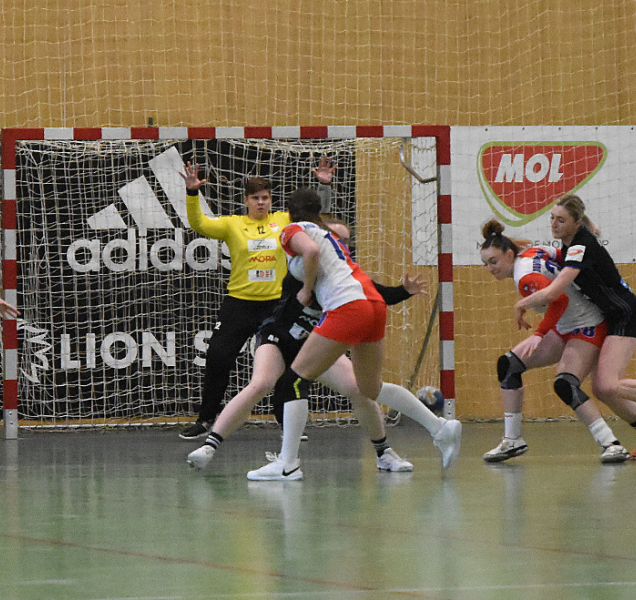 Házenkářky DHK Zora hrají domácí turnaj