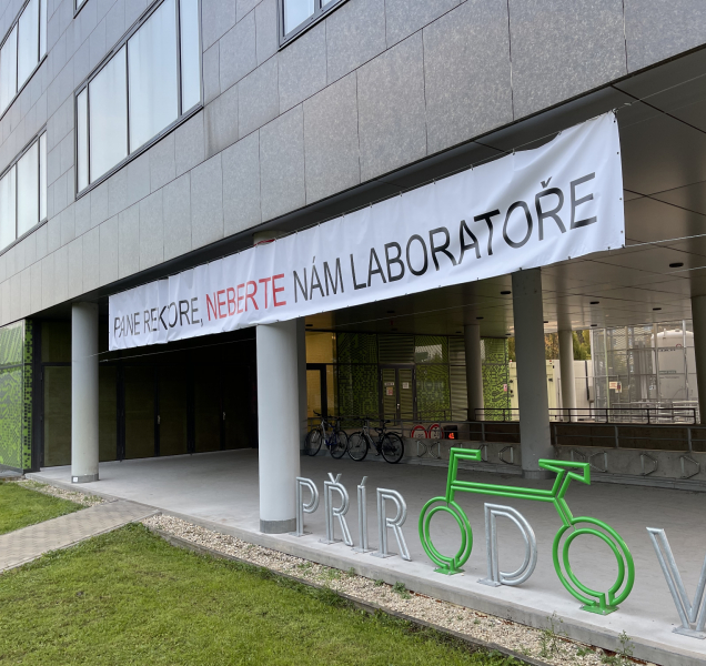 Odbojná přírodovědecká fakulta žádá odvolání rektora Procházky