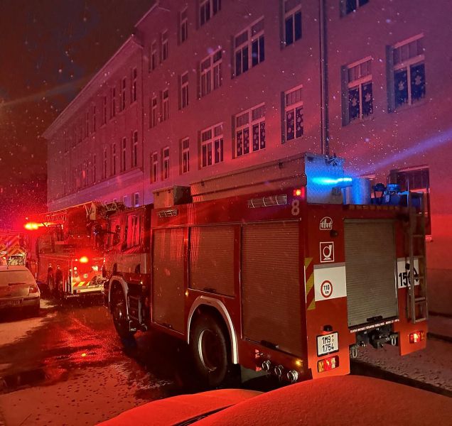 Nový týden otevřeli olomoučtí hasiči požárem na Vančurové