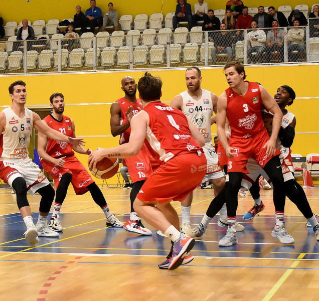 Basketbalisté BK REDSTONE touží oplatit USK nedávnou porážku