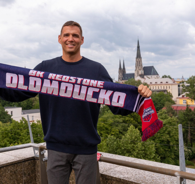 BK REDSTONE povede Američan Andrew Hipsher