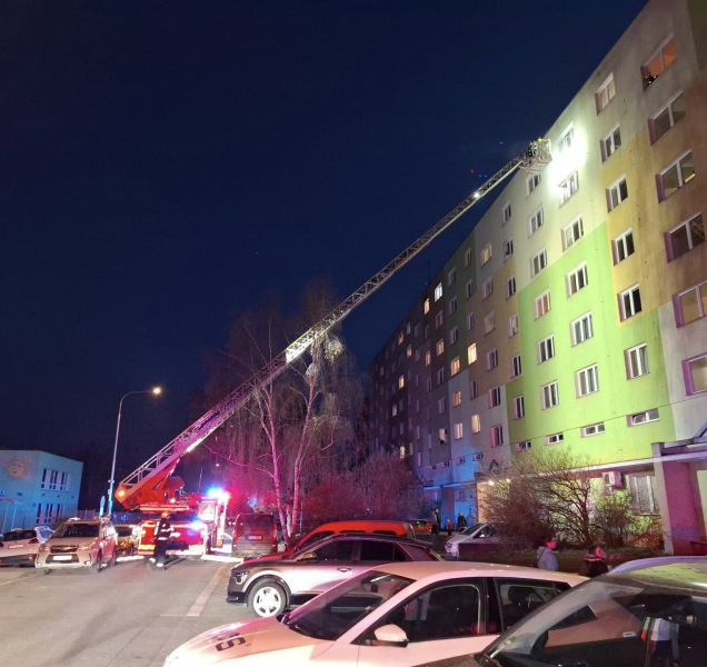 Požár balkonu na Nových Sadech zaměstnal hasiče