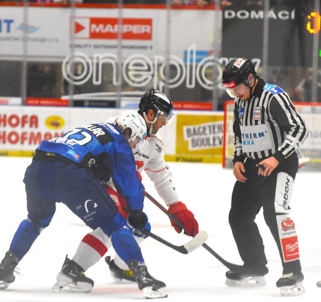 Hokejisté HC Olomouc dostali od Varů pětku