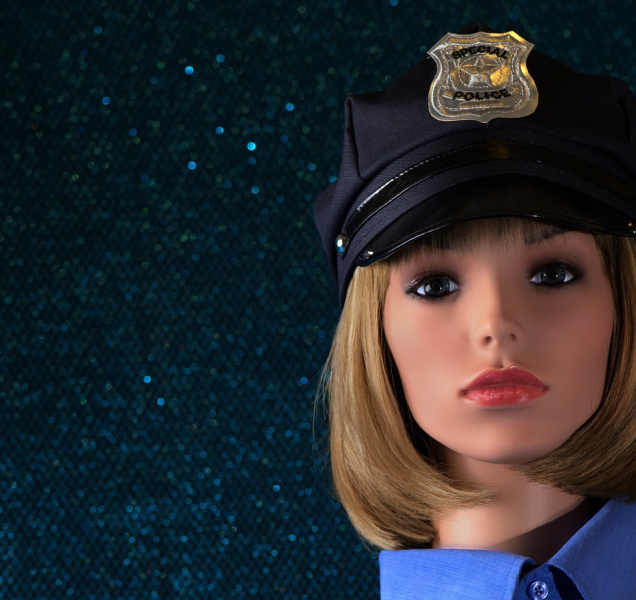 Ležící figurína vyděsila kolemjdoucí na Horním lánu