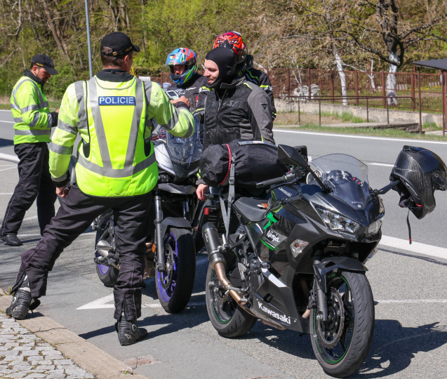 Nový mobilní hlukoměr pomůže zklidnit dopravu v Jeseníkách