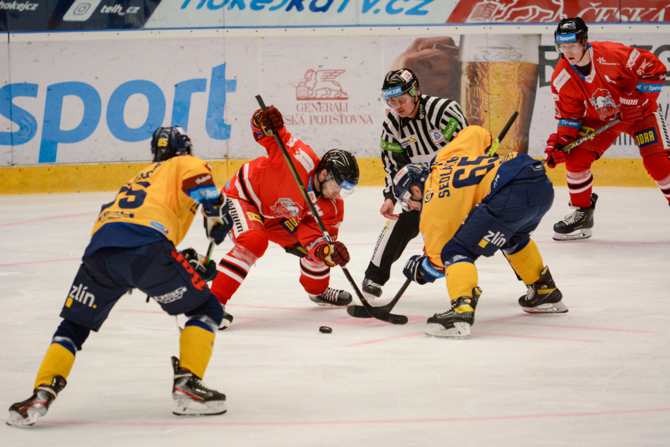 Hokejisté HC Olomouc derby se Zlínem nezvládli