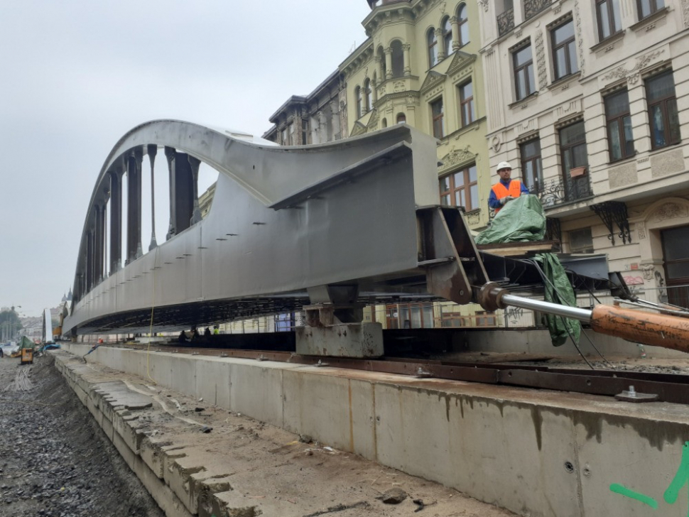 Rejnok v Olomouci se dal dnes v poledne do pohybu