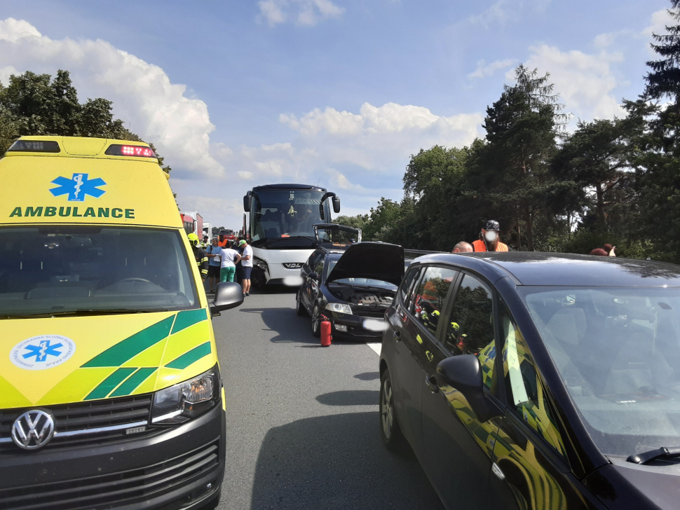 U Mohelnice boural autobus s dětmi