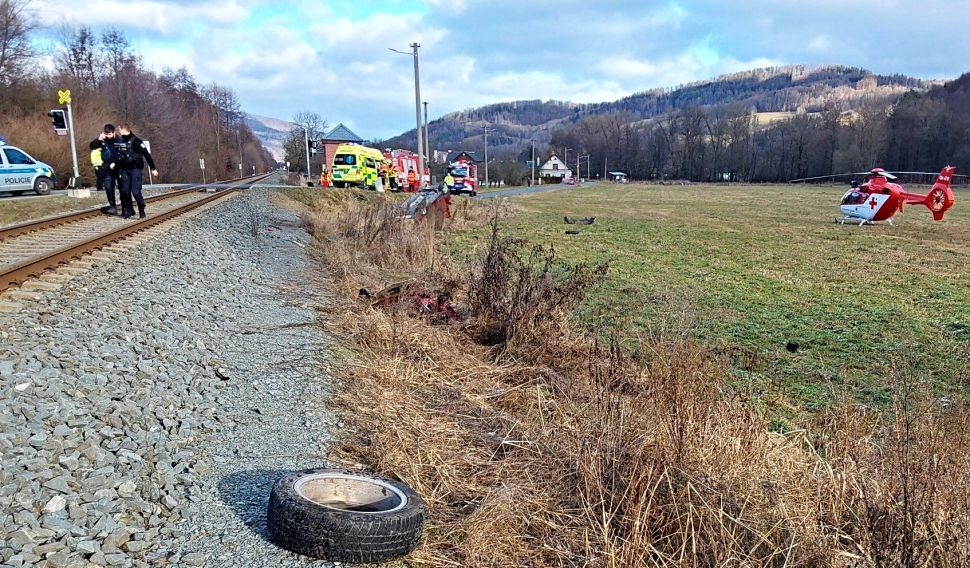 Tragická nehoda: řidič zemřel po srážce s vlakem