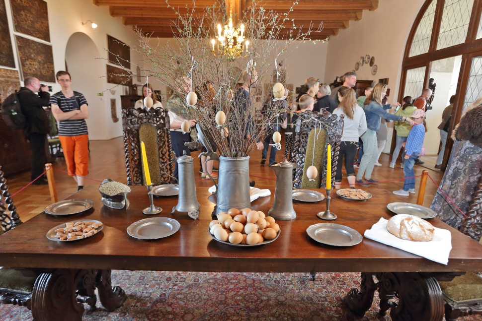 Hrady a zámky lákají na tradice, jarmarky i zážitky