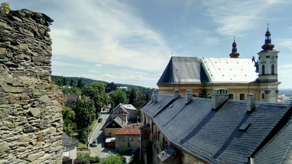 Na hradě Šternberk bude lukostřelba, trampolína i dílničky